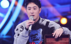 娱乐圈爆料明星坐飞机,明星乘坐飞机的私密瞬间大揭秘